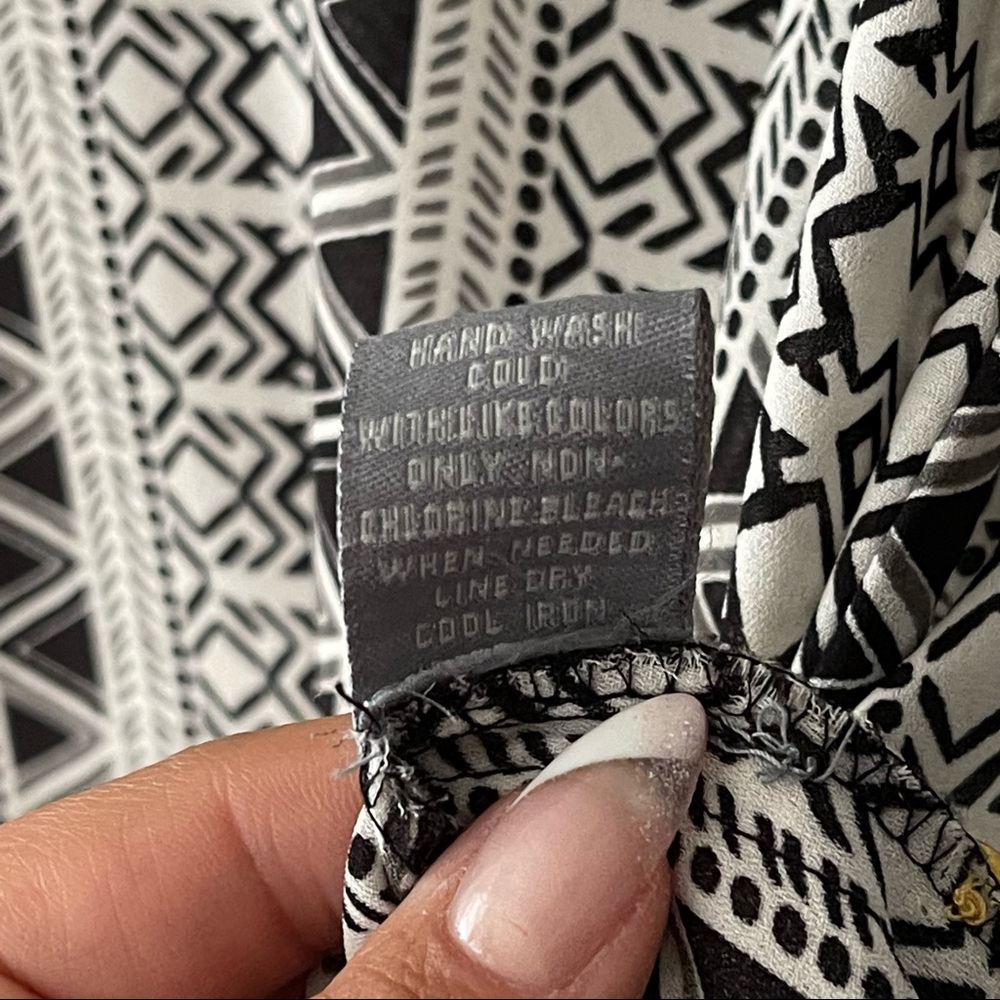 Aztec Print Blouse - Picture 2 of 6